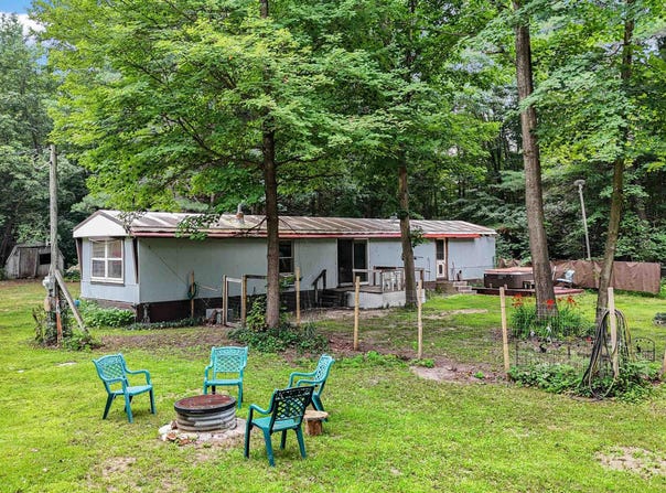 4601 Betsie River Road, Interlochen, MI 49643