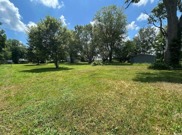 61 W Geary Street, North Manchester, IN 46962-8792