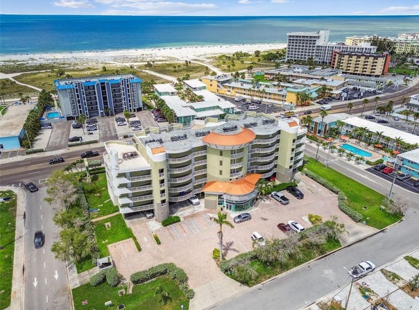 11605 GULF BOULEVARD, TREASURE ISLAND, FL 33706