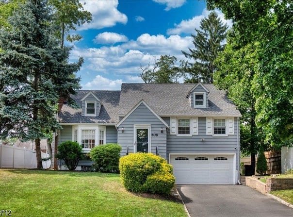 608 Duquesne Ter, Union Twp., NJ 07083-9106