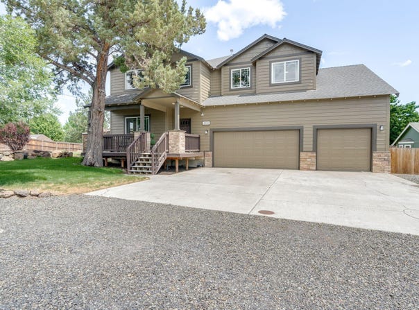 1926 SW 25th Street, Redmond, OR 97756