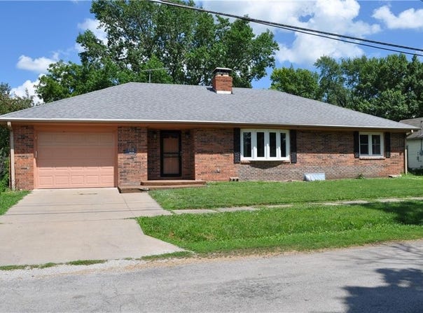 106 Bedford Street, King City, MO 64463