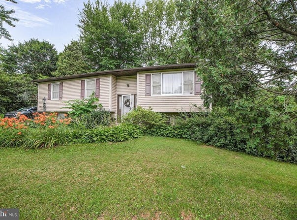 3263 HAWKS HILL RD, NEW WINDSOR, MD 21776