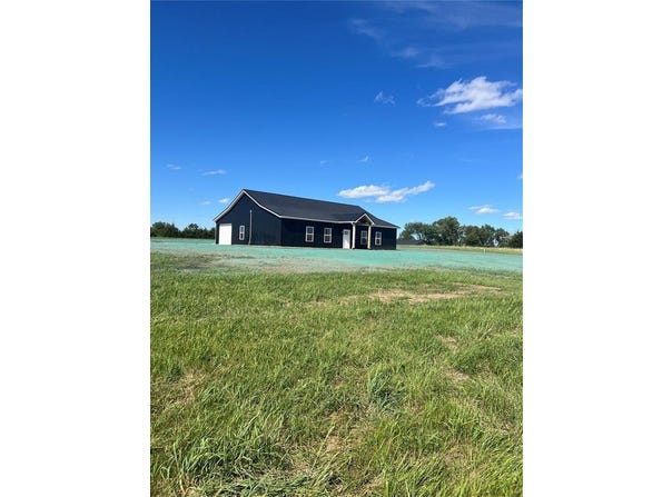 33638 Hwy154, Stoutsville, MO 65283