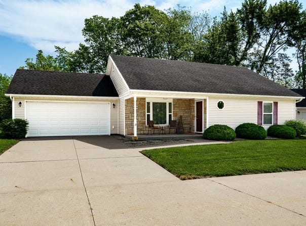 600 Fenview Drive, New Carlisle, OH 45344
