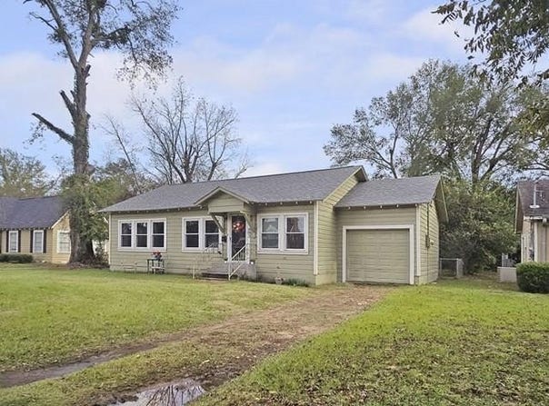 402 Woodlawn, Henderson, TX 75652