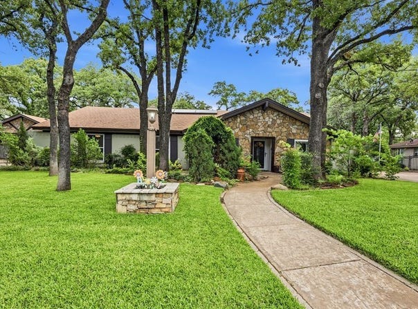 200 Timberlane Terrace, Euless, TX 76039