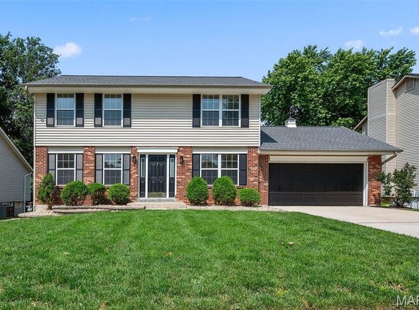 1323 Robertridge Drive, St Charles, MO 63304