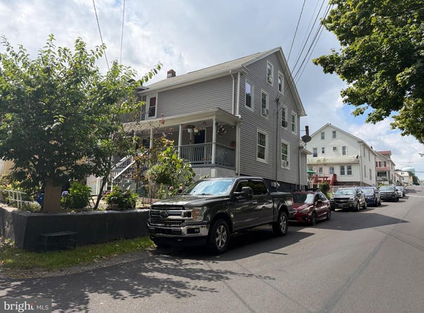 622 W 8TH Street, HAZLETON, PA 18201