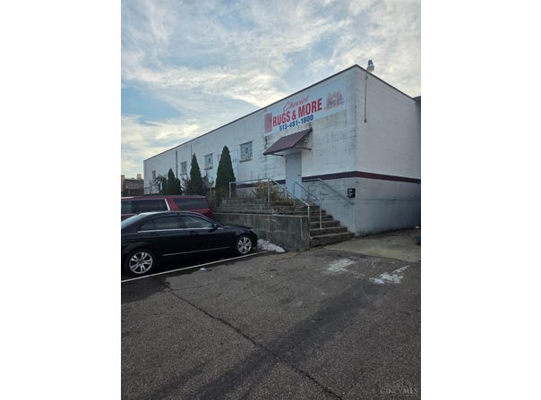 3817 North Bend Road, Cheviot, OH 45211