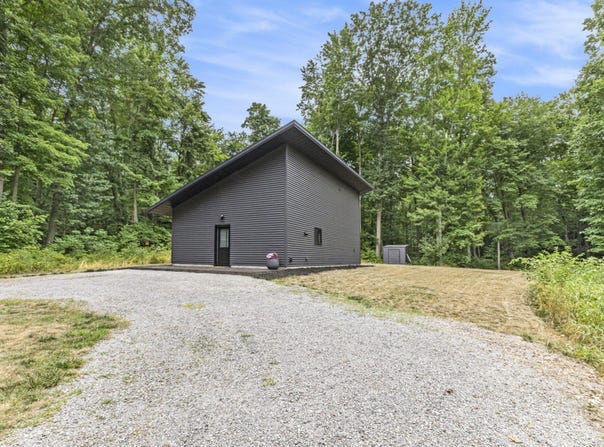 2392 Sullivan Road, Ravenna, MI 49451