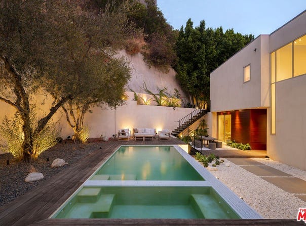 1700 Queens Ct, Los Angeles, CA 90069