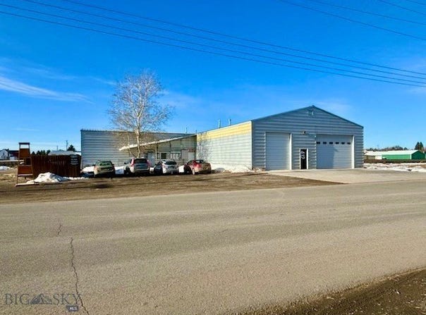 412 E Railroad Avenue N, Manhattan, MT 59741