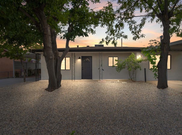 5728 DEL FRATE Place NW, Albuquerque, NM 87105