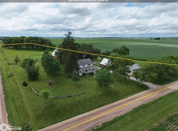 2295 Ocean Ave., Wilton, IA 52778