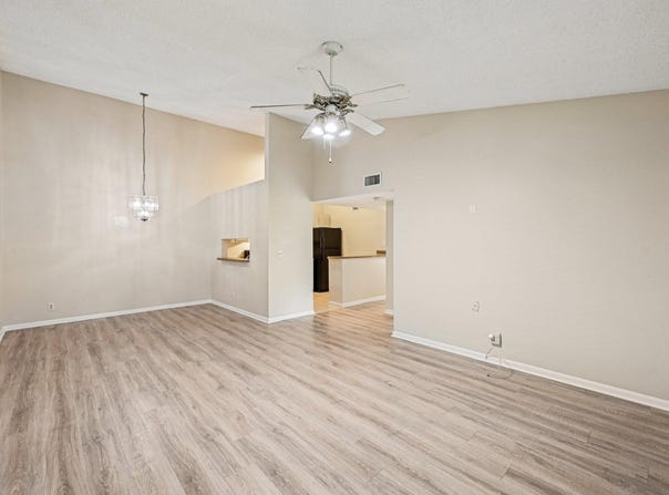 6342 Chasewood Drive, Jupiter, FL 33458