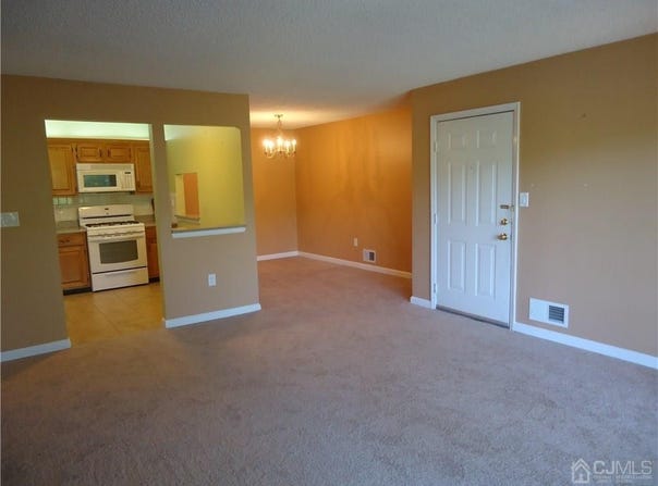 313 Wimbeldon Court, North Brunswick, NJ 08902