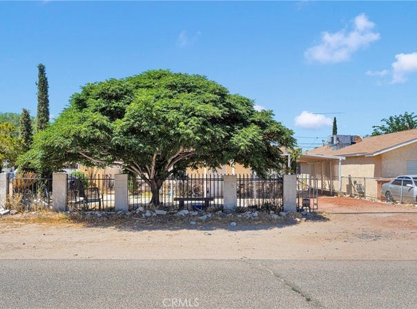 16508 Pine Street, Hesperia, CA 92345