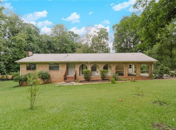 6495 Old Macon Highway, Rex, GA 30273
