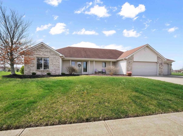 1224 E Edge Water Court, Decatur, IN 46733