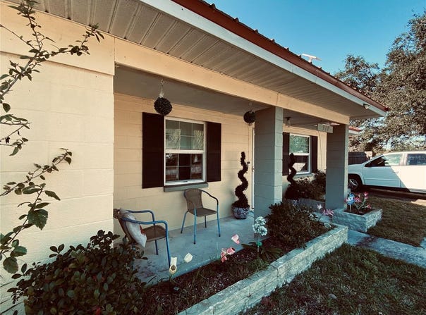 910 LAKE Avenue, EDGEWATER, FL 32132