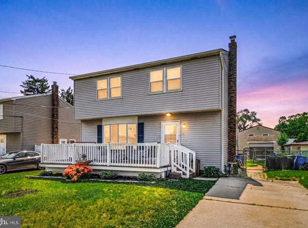 124 DOBBS Avenue, BELLMAWR, NJ 08031