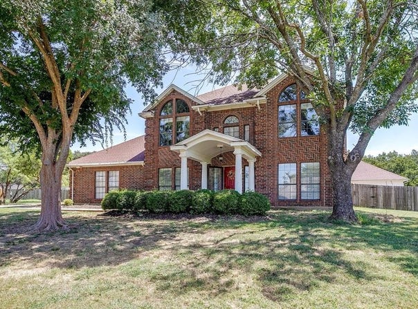 2619 Jewett Road, Burleson, TX 76028