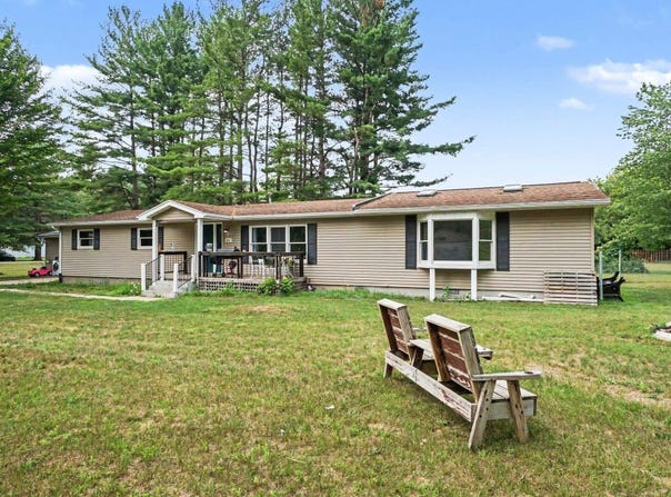 3989 S Foster Road, Mt Pleasant, MI 48858