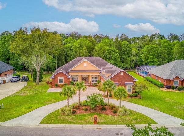 2926 Greystone Drive, Pace, FL 32571