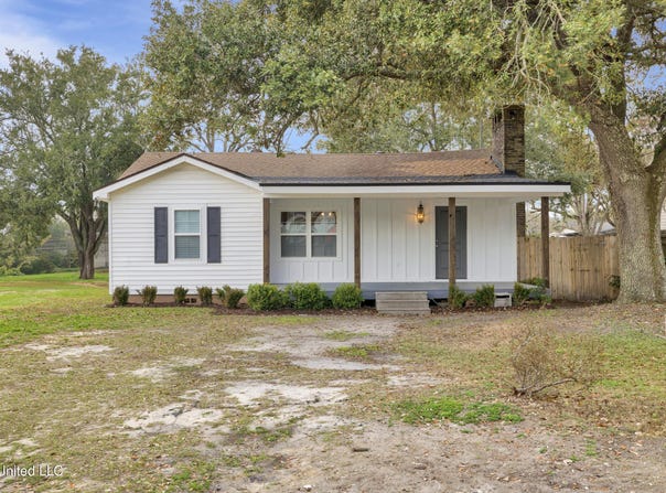 103 Rosemary Avenue, Long Beach, MS 39560