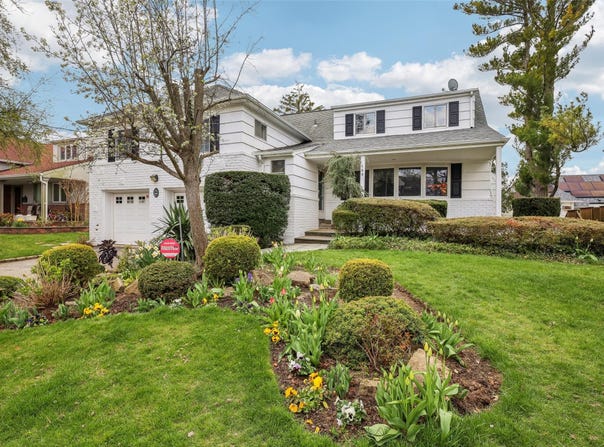 569 Donald Lane, Woodmere, NY 11598
