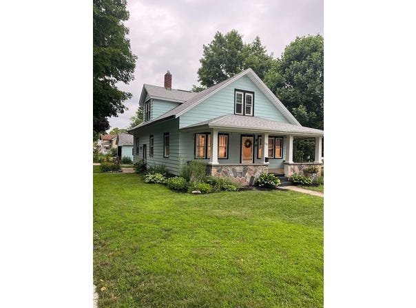 807 S Barnes Street, Mason, MI 48854