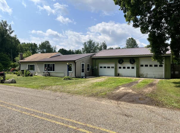 15750 N Q Drive, Bellevue, MI 49021