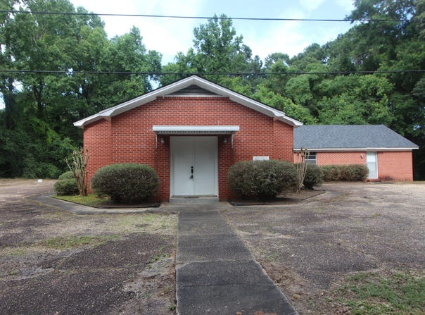 874 Magnolia Rd, Laurel, MS 39443
