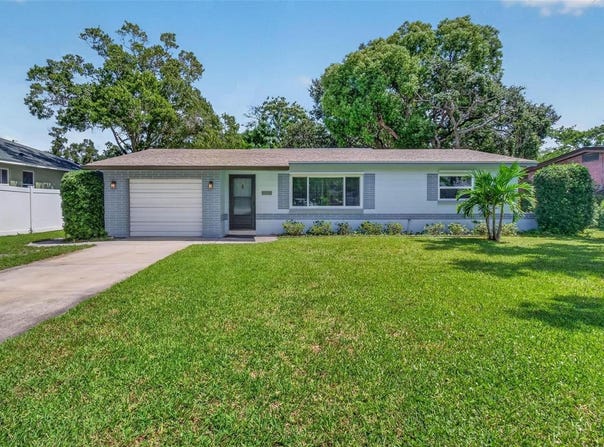 508 2ND Street SW, LARGO, FL 33770