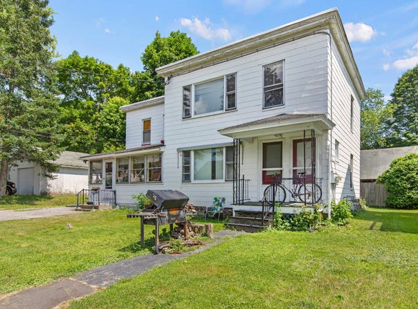 7 Haley Street, Lewiston, ME 04240
