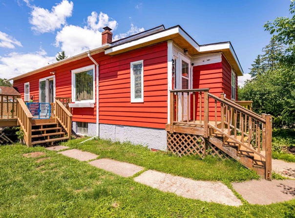 207 98th Ave W, Duluth, MN 55808