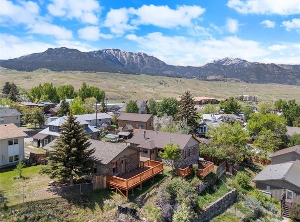 312 Water Street, Gardiner, MT 59030