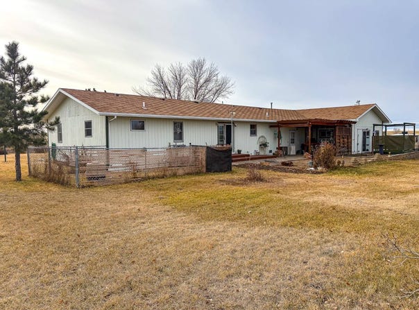 12  W Hanson Rd, Glasgow, MT 59230