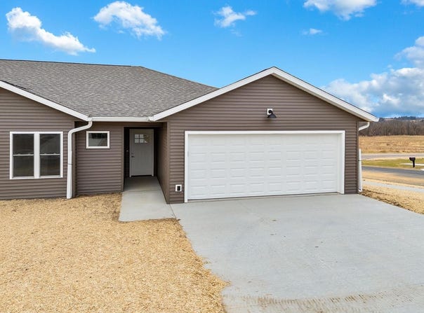 2465 Russell Court, Reedsburg, WI 53959
