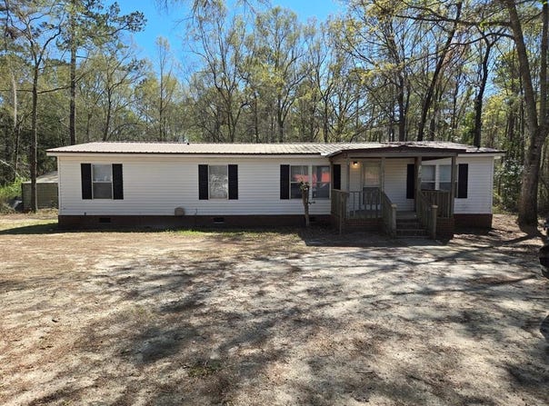 1382 Mockingbird Lane, Manning, SC 29102