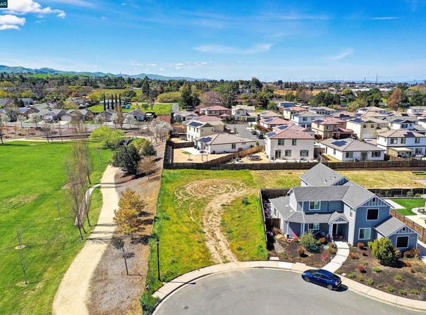 4901 Beldin Ln, Oakley, CA 94561
