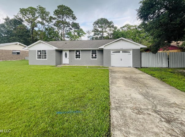 5616 Newcastle Drive, Gautier, MS 39553