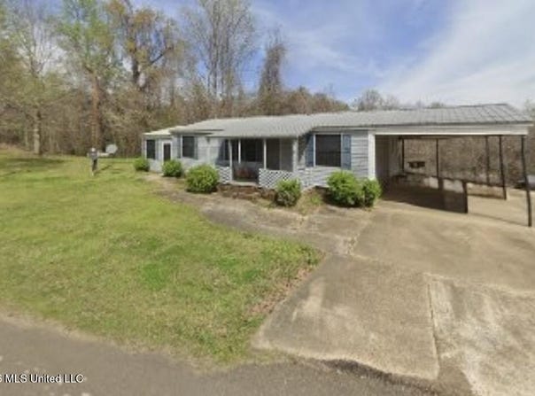 1800 Ingram Road, Benton, MS 39039