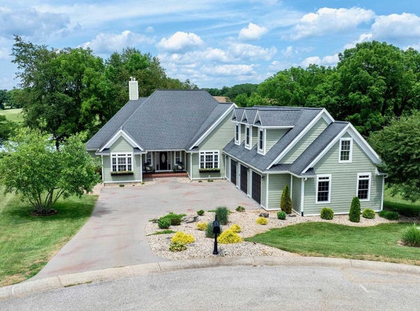922 Meadowlake Court, Bedford, IN 47421