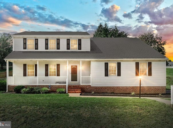 2793 HEATHER DRIVE, YORK, PA 17402