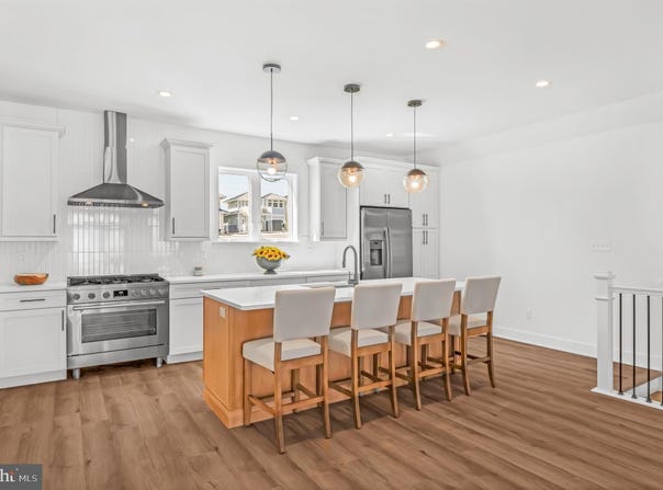 418-420 E FARRAGUT ROAD, WILDWOOD CREST, NJ 08260