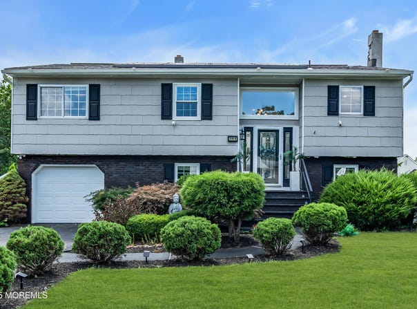 109 Twin Rivers Drive, Toms River, NJ 08753