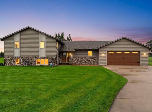 W2387 MAN CAL Road, KAUKAUNA, WI 54130