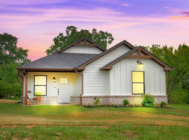 113 W Magnolia, Troup, TX 75789